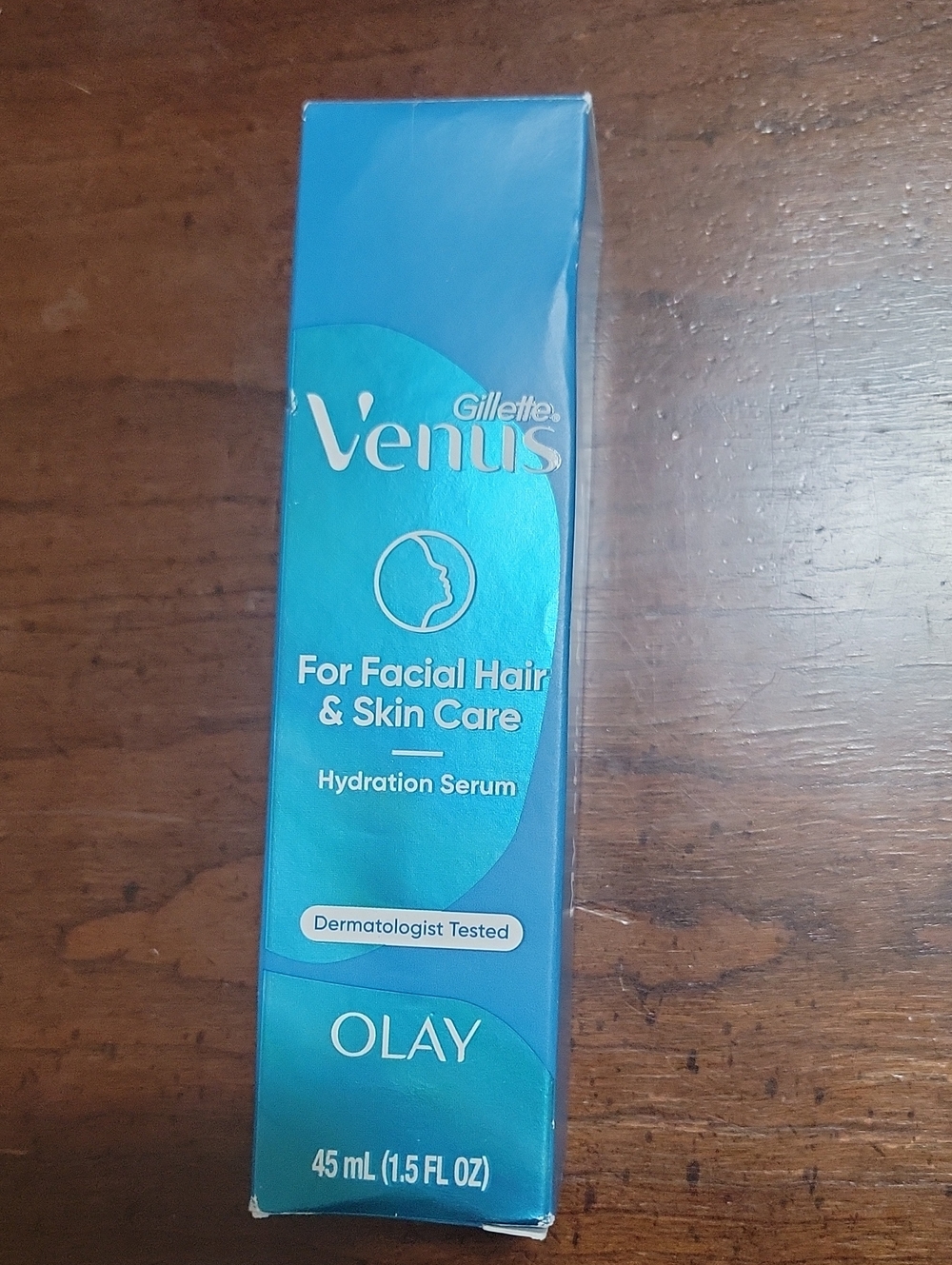 Gillette Venus for facial hair and skin care hydration serum